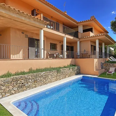 Roure Holiday home *